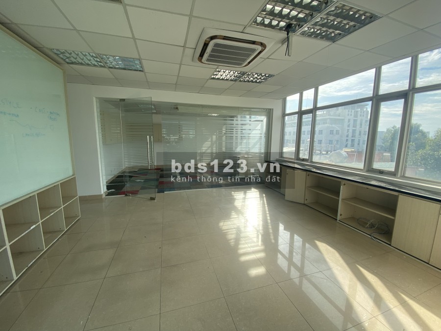 Văn phòng Quận 1 giảm giá cho thuê diện tích dử dụng 90m2 giá cho thuê 27 triệu/tháng
