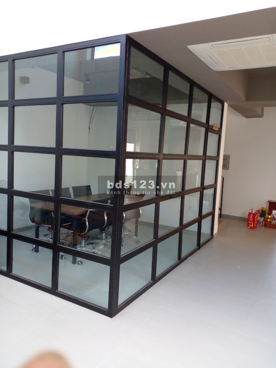 Cho thuê tòa nhà văn phòng tiện nghi đầy đủ khu dân cư đông đúc, giá tốt, kinh doanh thuận tiện