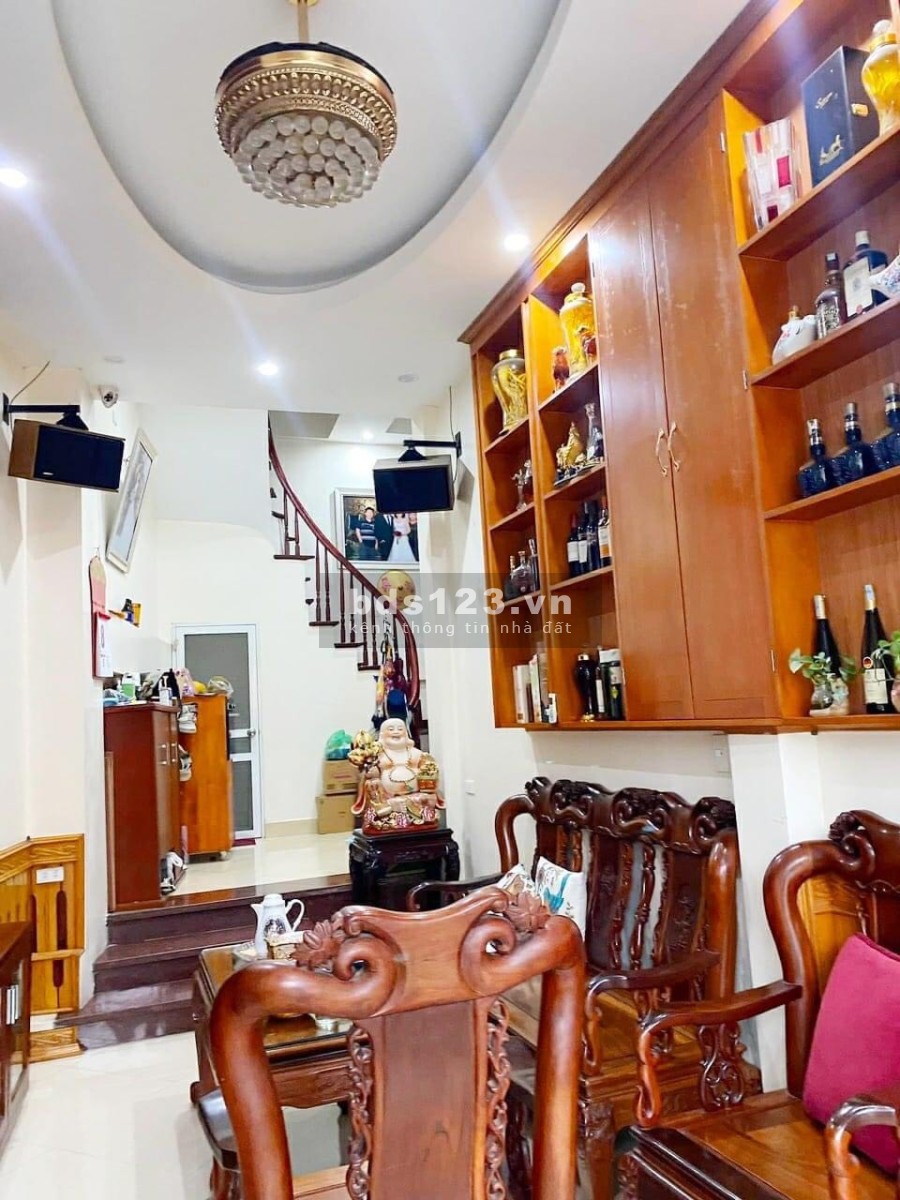 Tuyệt phẩm kinh doanh đa nghành nhà Mỹ Đình ngay ngã ba ô tô tránh vào nhà sổ sẵn