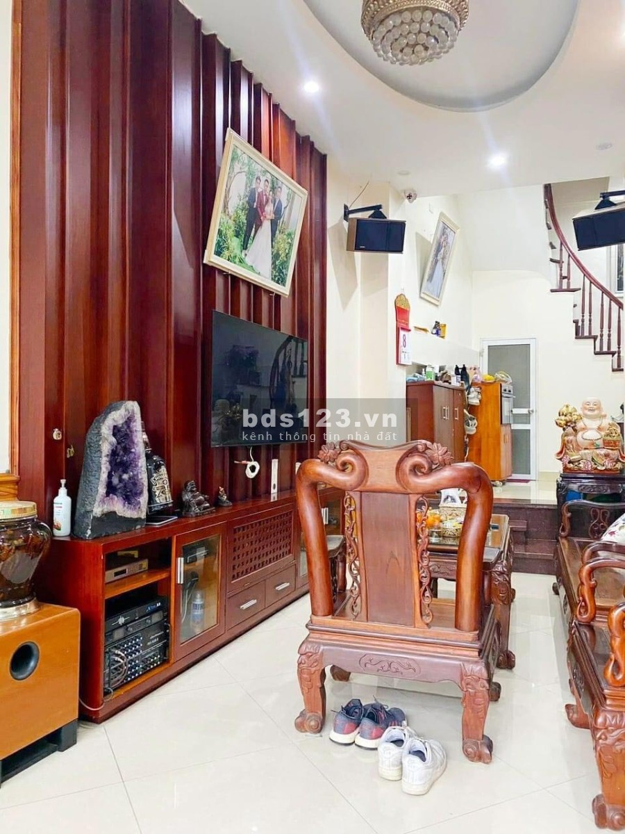 Tuyệt phẩm kinh doanh đa nghành nhà Mỹ Đình ngay ngã ba ô tô tránh vào nhà sổ sẵn