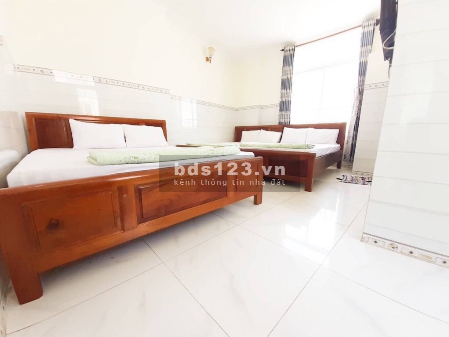 Bán khách sạn hẻm Thùy Vân khu bãi sau vị trí đắc địa ngành du lịch liên hệ 0707933341