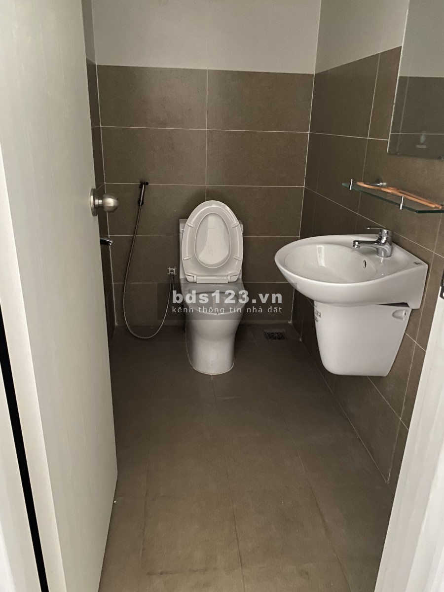 Kẹt tiền bán gấp căn shophouse Moonlight Boulevard 100m2 giá 4,3 tỷ đang có hợp đồng thuê 13tr/tháng