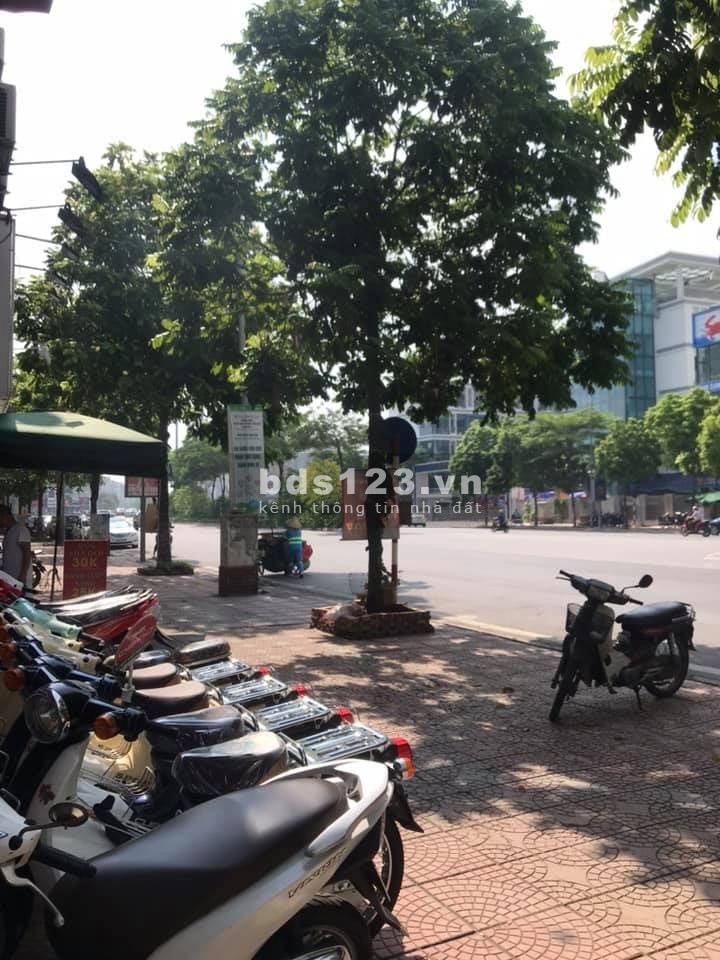 Bán nhà mặt phố Xã Đà Đống Đa, thang máy kinh doanh dt 60m2, mt 5.5m, giá nhỉnh 32 tỷ