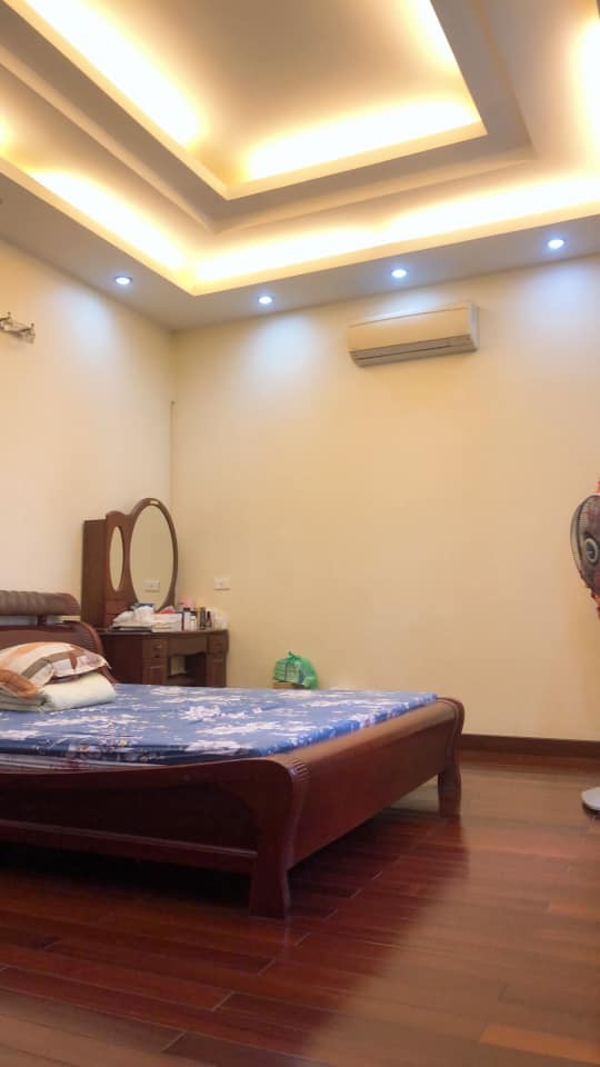 RẺ QUÁ! Bán nhà cách phố Khâm Thiên 20m, Đống Đa 60m x 3 tầng, mt 5m, giá 3.5 tỷ