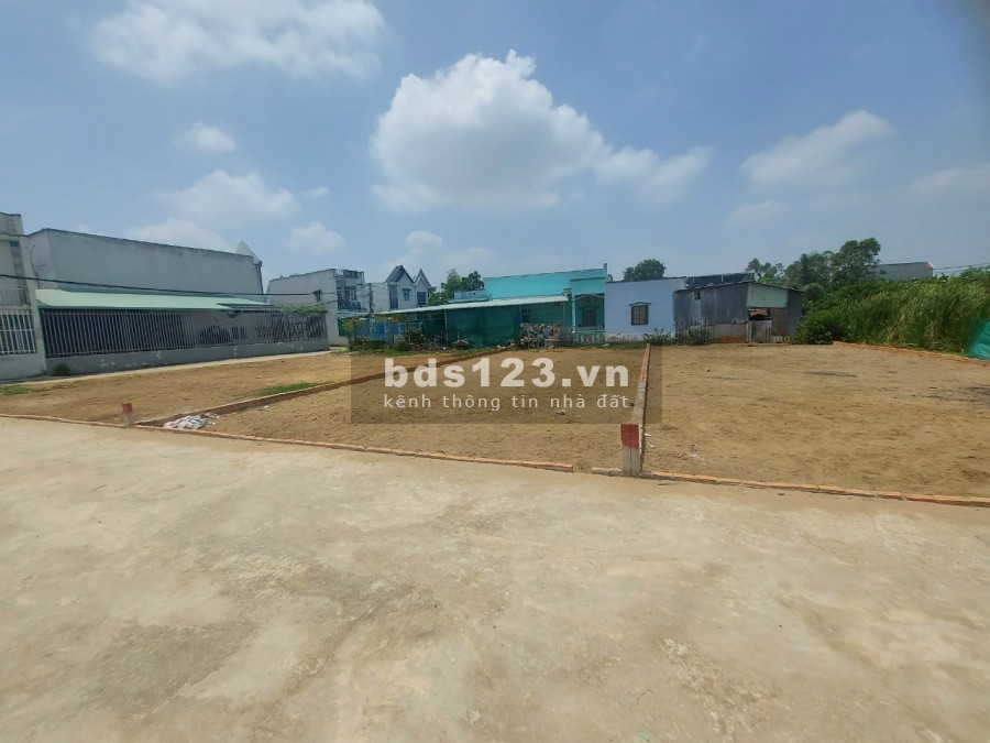 Bán đát TT thị trấn cần giuộc, đất vuông vức, khu DC đog đúc, HXH, nền cao ráo sạch sẽ