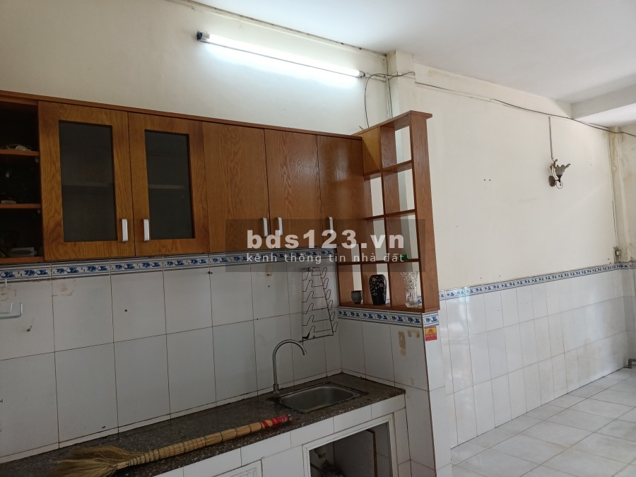 Bán nhà đất chính chủ hẻm 79/61 Bờ Bao Tân Thắng Sơn kỳ Tân Phú dtsd 32m2 sổ sẵn