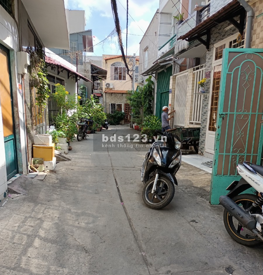 Bán nhà đất chính chủ hẻm 79/61 Bờ Bao Tân Thắng Sơn kỳ Tân Phú dtsd 32m2 sổ sẵn