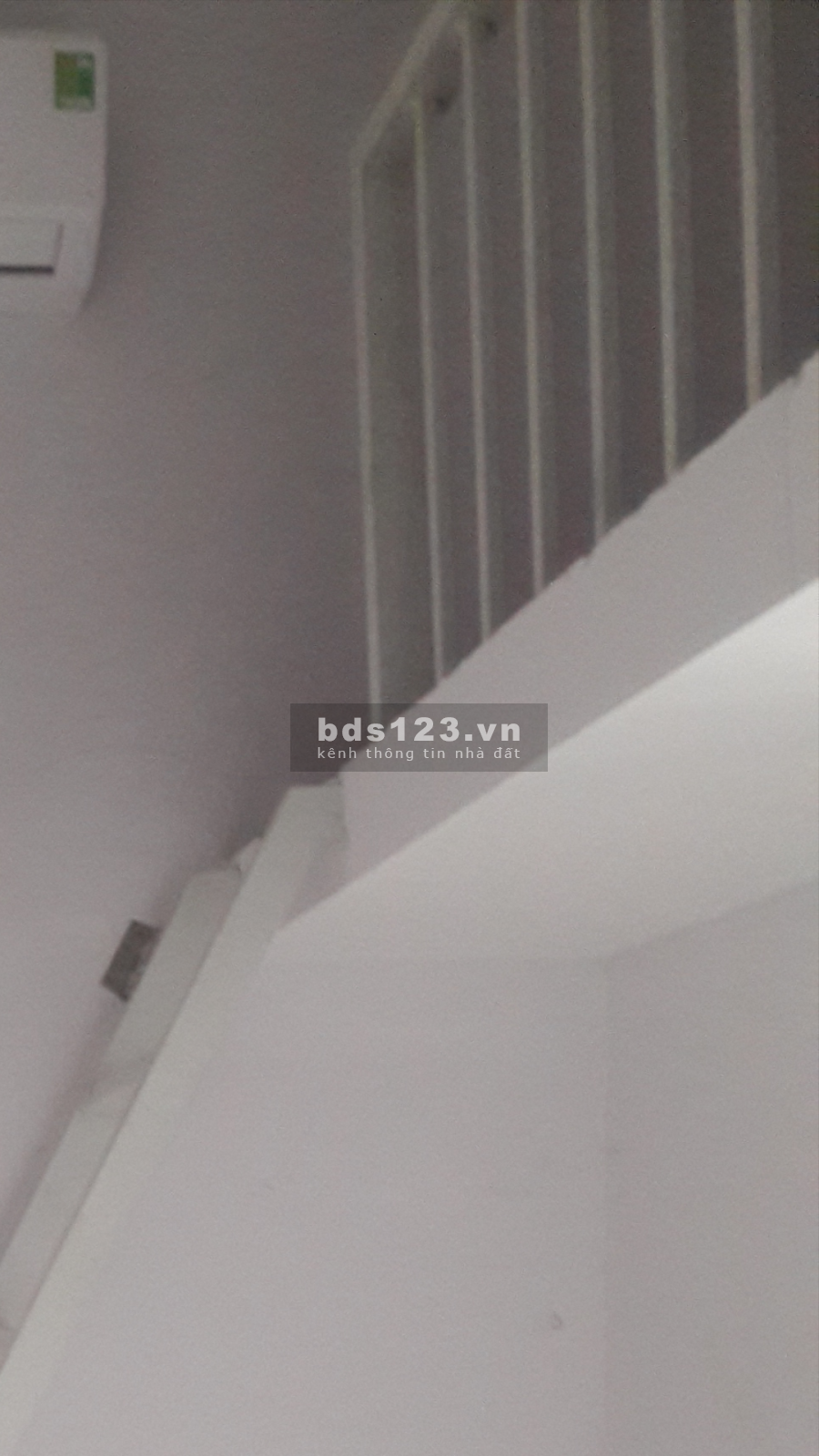 Phòng trọ diện tích sử dụng 20m2 có gác, máy lạnh, tolet riêng giá tốt liên hệ 0938127056