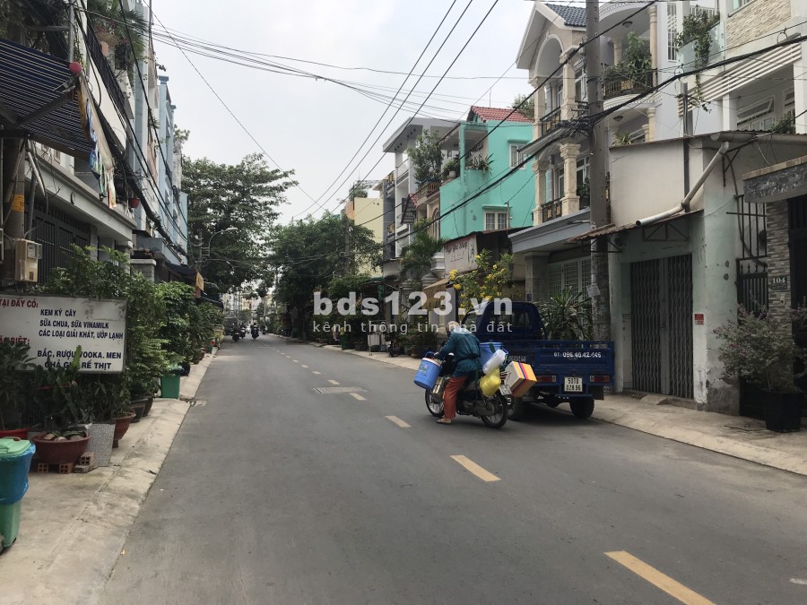 Cho thuê đất thổ cư mặt tiền đường số 17, phường 11, quận Gò Vấp. Giá tốt. Khu dân cư đông đúc
