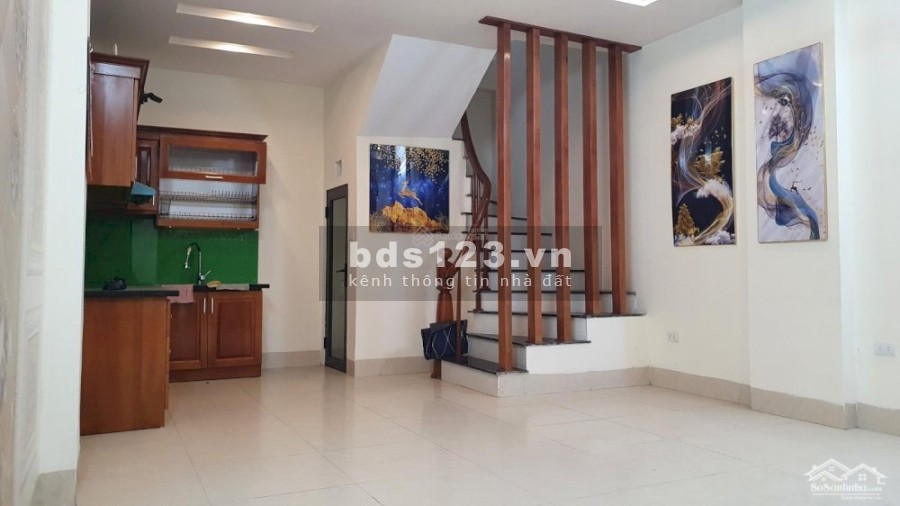 Bán gấp nhà Phạm Văn Đồng, 5 tầng, ô tô vào nhà ngõ kinh doanh giá bán chỉ nhỉnh 6 tỷ