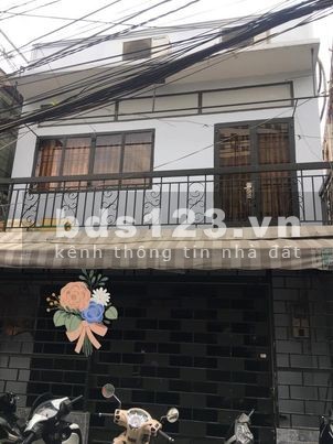 Bán nhà nguyên căn mới trung tâm Quận Bình Thạnh, 2 tầng đúc, dtsd 72m2, giá chỉ 4 tỷ