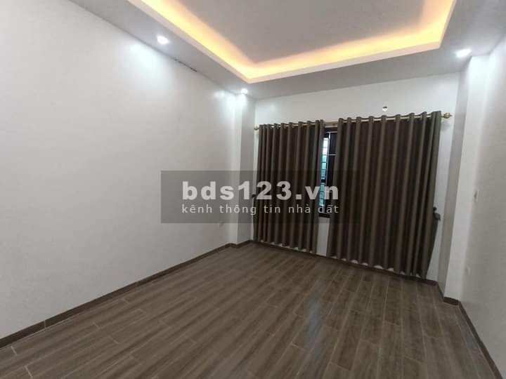 Nhà nguyên căn mới cứng Vũ Tông Phan ô tô vào nhà kinh doanh đỉnh, giá tốt, ban công rộng