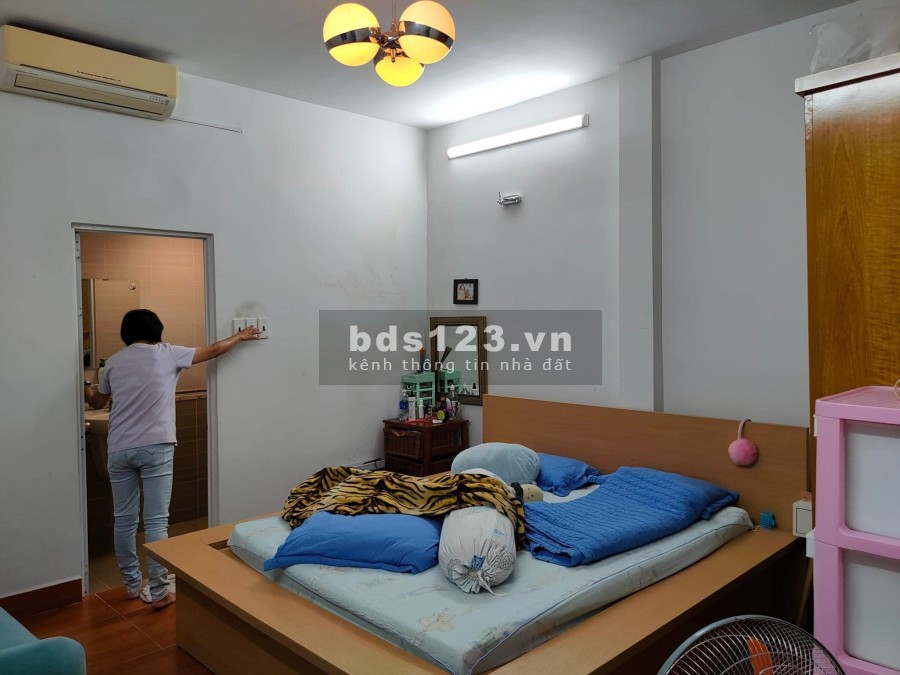 Nguyễn Phúc Chu nhà nguyên căn 1 trệt 2 lầu dtsd 55m2 giá bán chỉ nhỉnh 5 tỷ sổ sẵn