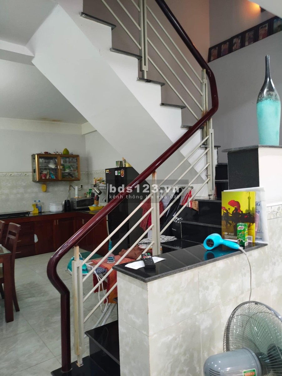 Nguyễn Phúc Chu nhà nguyên căn 1 trệt 2 lầu dtsd 55m2 giá bán chỉ nhỉnh 5 tỷ sổ sẵn