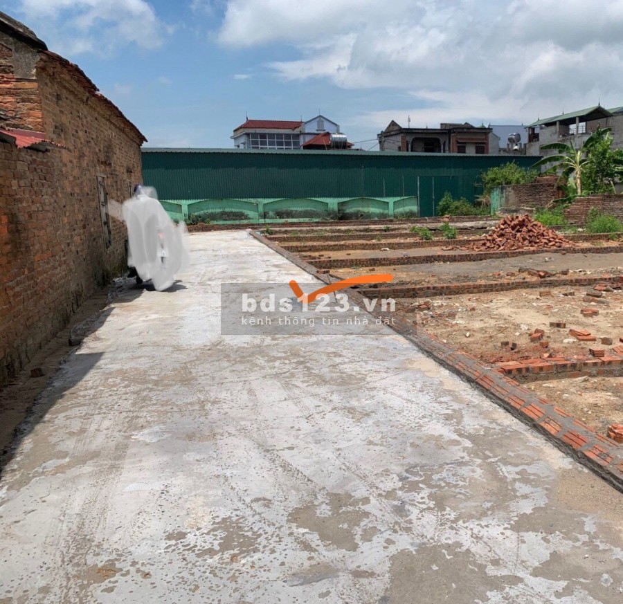 Chính chủ không qua môi giới bán 2 lô liền kề đất Bắc Thượng, đã có sổ riêng, khu an ninh