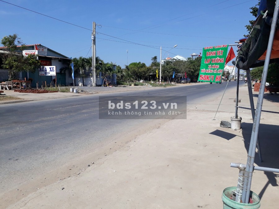 Cho thuê mặt bằng kinh doanh, mặt tiền Quốc Lộ 50, khu dân trí, ưu tiên khách thuê dài hạn
