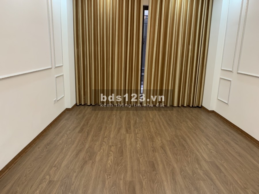 Bán Nhà Đẹp Phố Nguyễn Đình Hoàn, Quan Hoa, Cầu Giấy diện tích 35m 5 tầng giá 4.1 tỷ