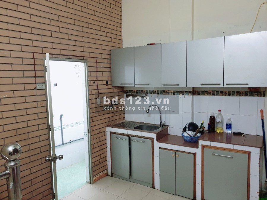 Bán nhà riêng diện tích sử dụng 32m2 chính chủ ở Ngõ Cẩm Văn, Đống Đa, Hà Nội
