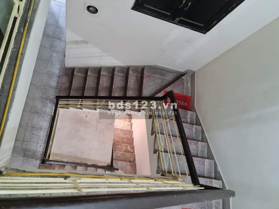 Cần bán nhà mặt phố Chùa Bộc, Lô Góc kinh doanh, cho thuê tốt 70M2 x 5 Tầng, Mặt Tiền 4m