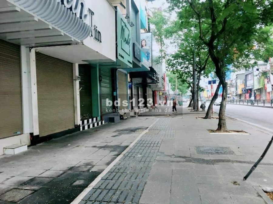 Cần bán nhà mặt phố Chùa Bộc, Lô Góc kinh doanh, cho thuê tốt 70M2 x 5 Tầng, Mặt Tiền 4m