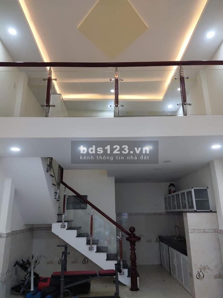 Bán nhà nguyên căn hẻm xe hơi Phạm Văn Bạch nhà 4 tầng dtsd 60m2 giá nhỉnh 6 tỷ
