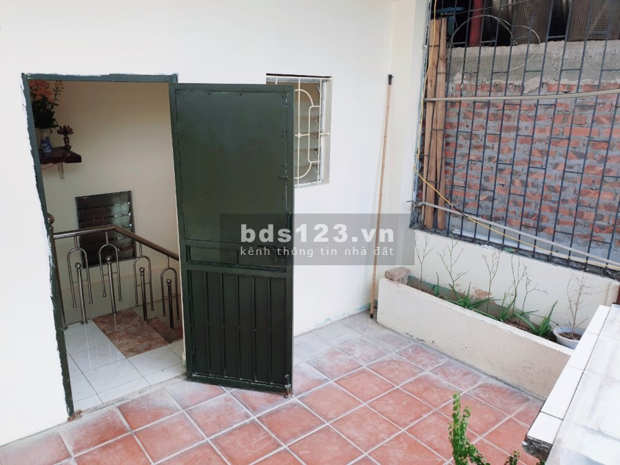 Bán nhà riêng diện tích sử dụng 32m2 chính chủ ở Ngõ Cẩm Văn, Đống Đa, Hà Nội