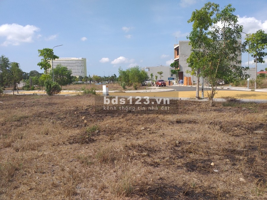 Bán lô Biệt Thự Thanh Sơn C, thành phố Bà Rịa pháp lý chính chủ, bàn giao sổ đủ