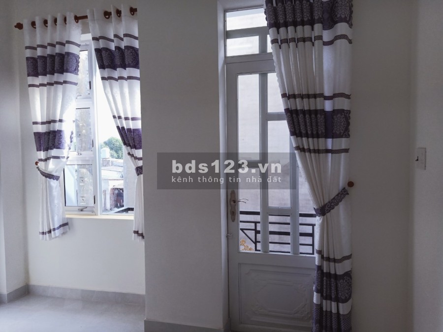 Chính chủ cần bán nhà 1 trệt, 1 lầu đúc kiên cố thị trấn Đức Hoà, giá bán chỉ 650 triệu