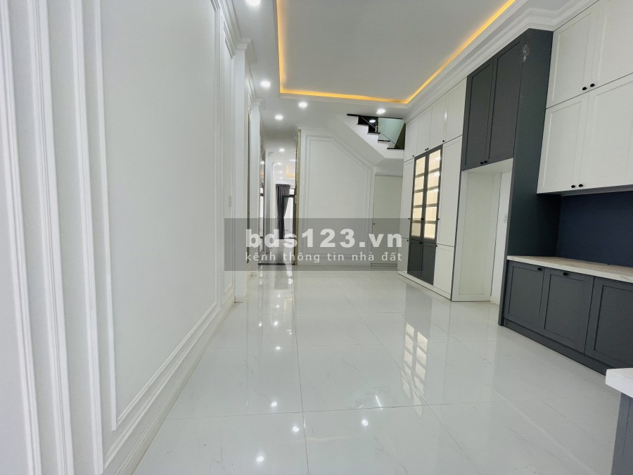 Bán Nhà Mới Hoàn Thiện Ở Ngay Chợ Quận 12 sổ hồng riêng đường xe hơi nhà mới xây