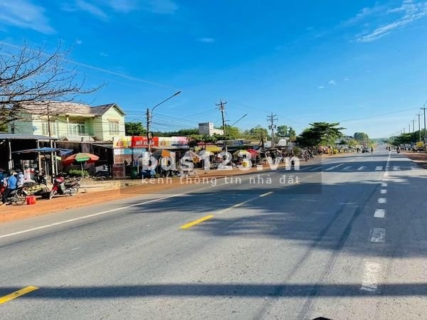 Cần bán đất vườn chính chủ hơn 1000m2 ,MT dg nhựa dân cư đông đúc giá 1,85 tỷ