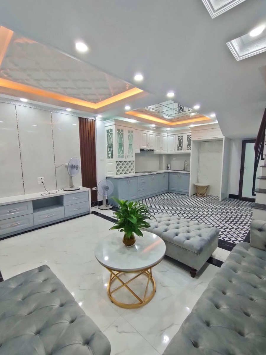 Bán nhà riêng phố Kim Ngưu thang máy dòng tiền 80tr/tháng - 20p dtsd 85m2, giá 11.8 tỷ
