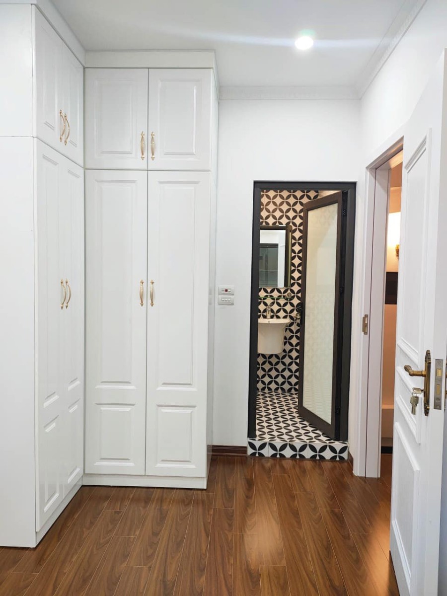 Bán nhà riêng phố Kim Ngưu thang máy dòng tiền 80tr/tháng - 20p dtsd 85m2, giá 11.8 tỷ