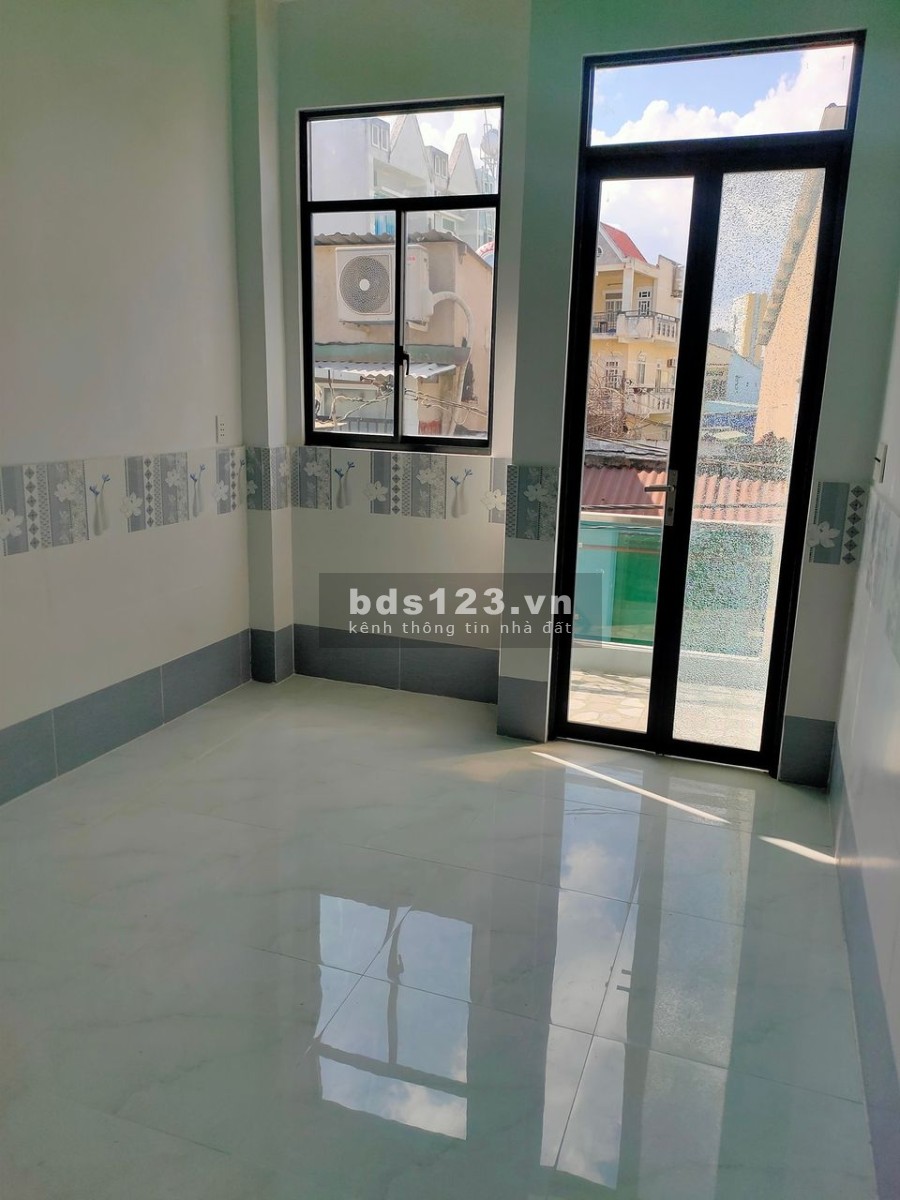 Bán Nhà Hẻm xe hơi 1 trệt 2 lầu diện tích 32M2 giá bán nhanh 2,6 tỷ Phường 15 Quận 8