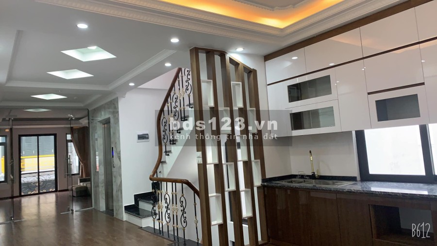 Siêu phẩm Lạc Long Quân đỉnh cao diện tích 68m2, 6 tầng mặt tiền 4.1m, giá 16.7 tỷ
