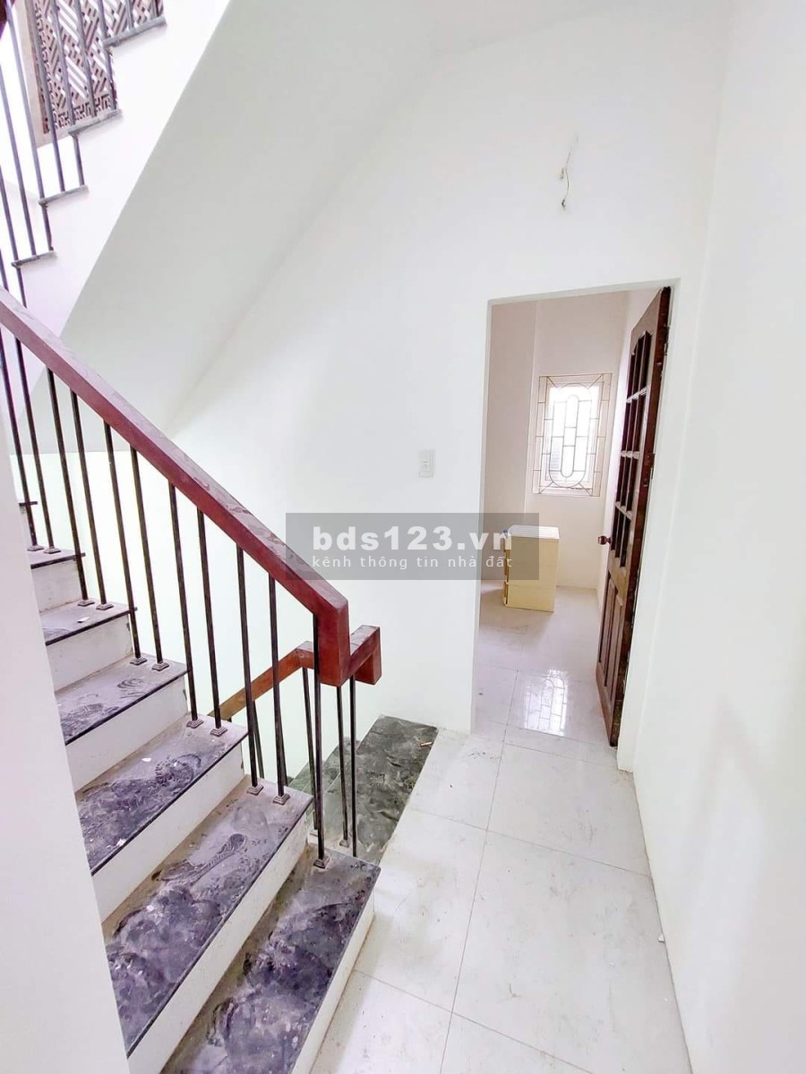 Bán nhà khu vực Hồ Văn Chương, chủ mới sửa lại giá chỉ nhỉnh 3 tỷ bàn giao sổ đầy đủ