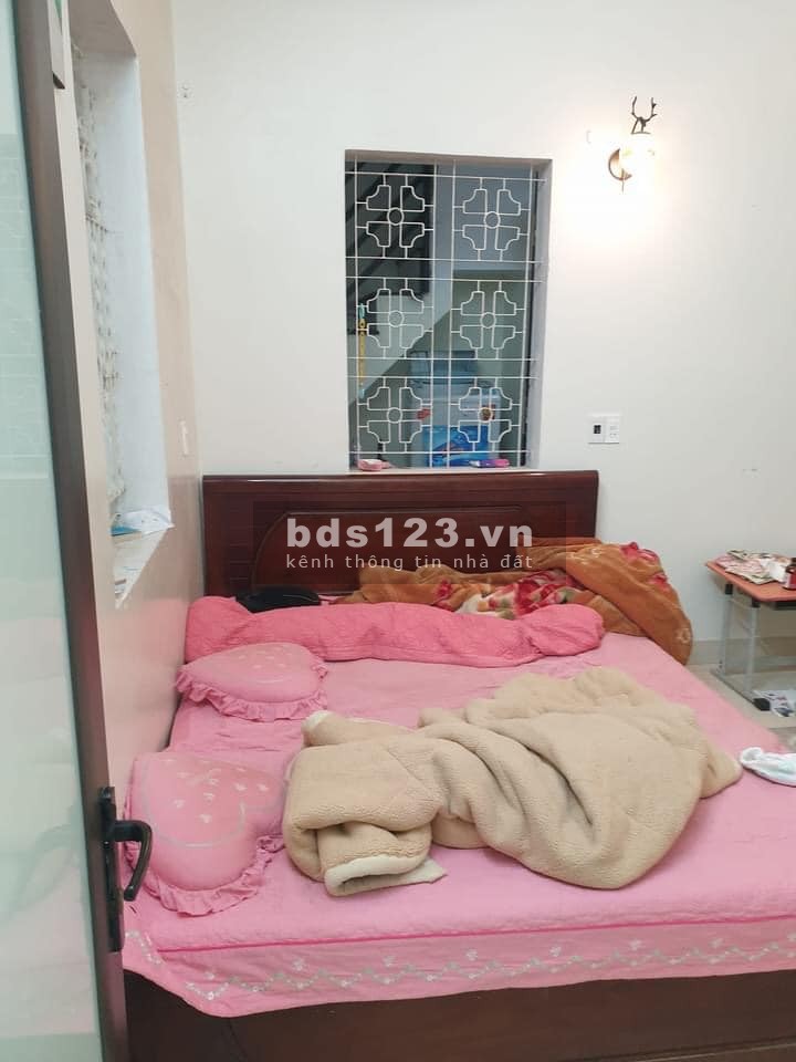 Bán nhà Vũ Phạm Hàm 40m2 5 tầng mới ô tô, gần phố ở ngay giá bán 5.2 tỷ, lh 0918178854