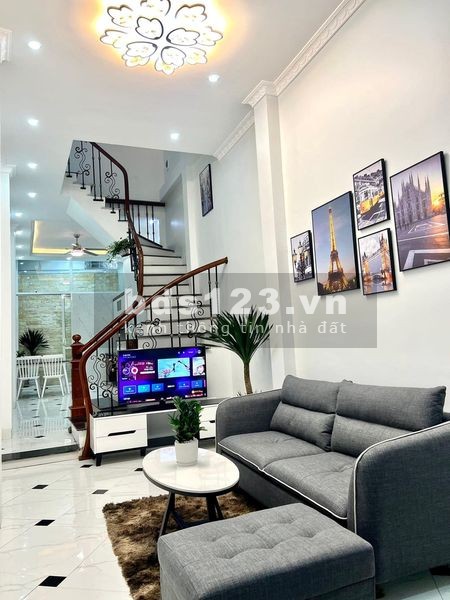Trung tâm Khương Trung đẹp mới nở hậu 2 mặt thoáng đúc kiên cố, khu dân cư đông