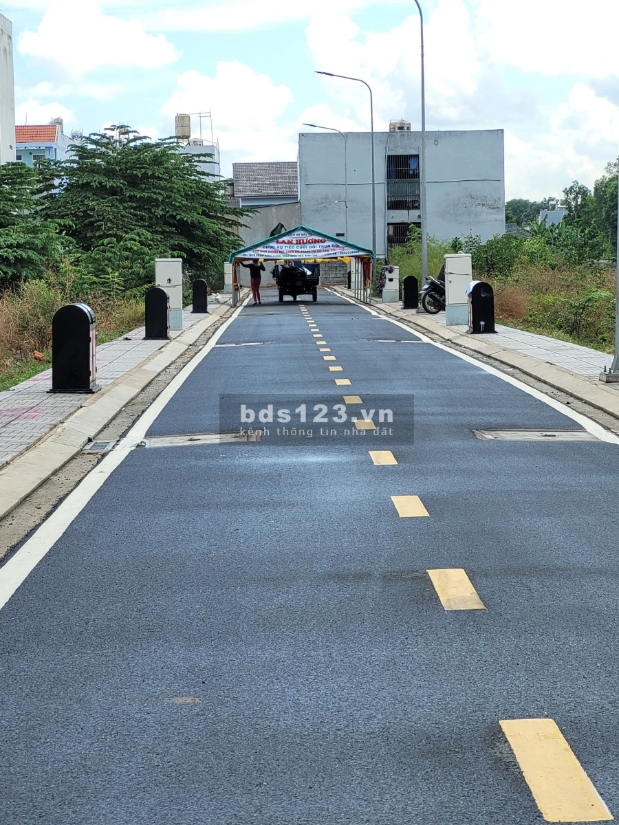 Cờ bạc đổ nợ cần bán gấp lô đất tại Bình Tân giá rẻ Bàn giao giấy tờ đầy đủ, giá tốt