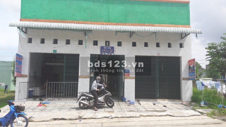 Chính chủ bán gấp dãy trọ diện tích 300m2 (10x30), thu nhập cao, sát trung tâm, giá đầu tư