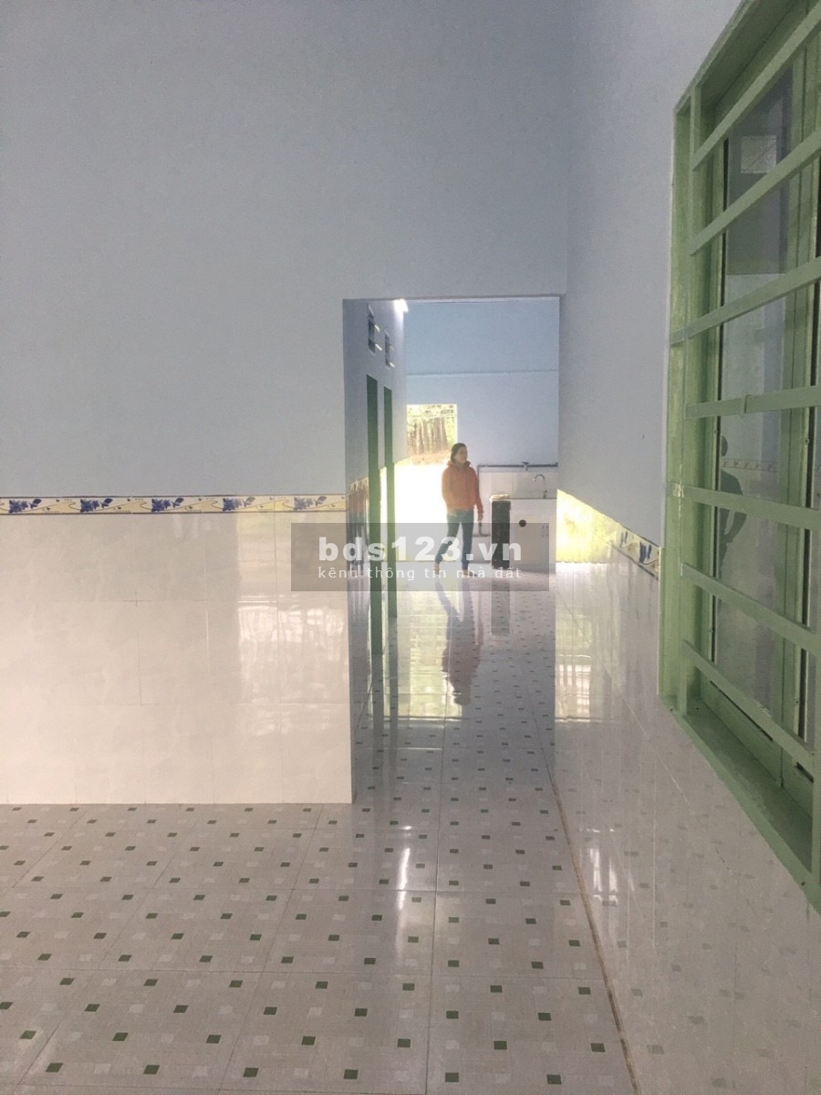 Cần bán nhà cấp 4 ngay Thới Hòa thị xã Bến Cát, sổ hồng riêng, thổ cư 100%