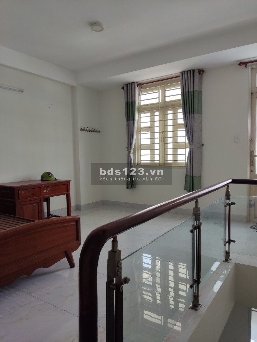 Cho thuê nhà nguyên căn mặt tiền Đường số 4, P. Hiệp Bình Phước, Quận Thủ Đức