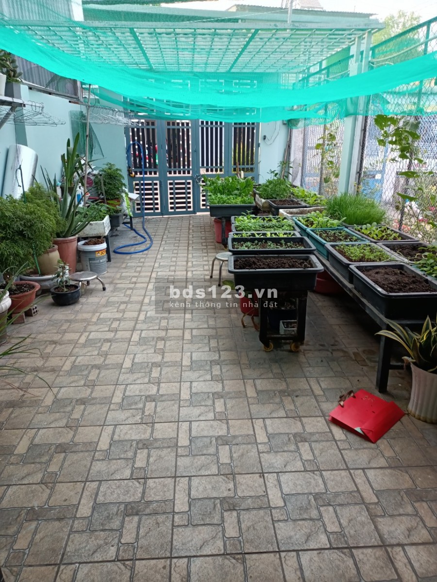 Chính chủ bán nhà mặt tiền đường 16 mét đường 138 phường Tân Phú Quận 9, lh 0772108085