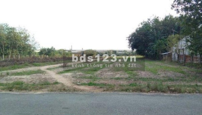 Cần bán gấp miếng đất 1056m2 ngay trung tâm hành chính giá 470 triệu liên hệ 0352509869