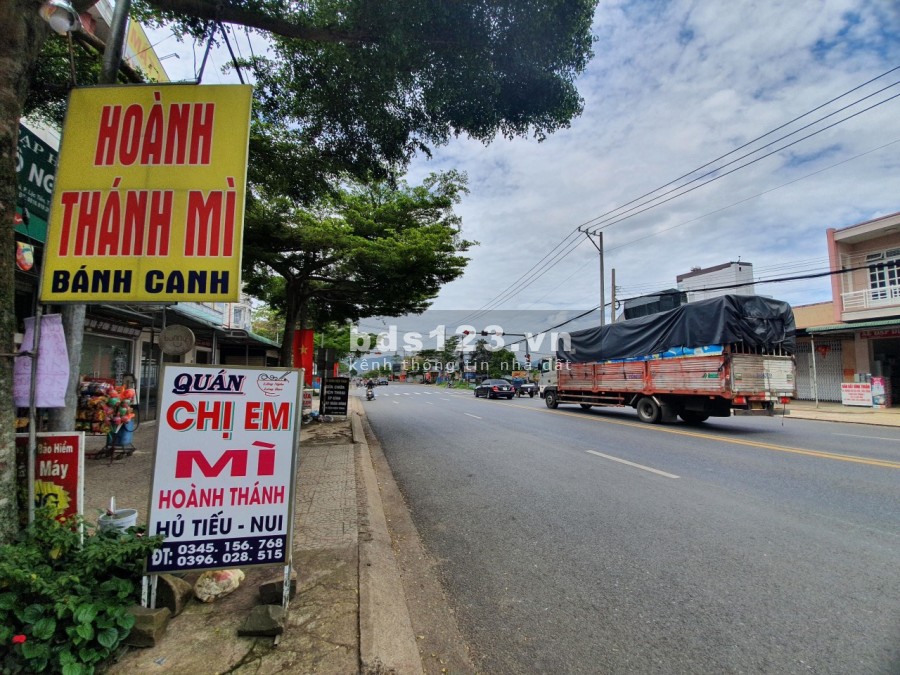 Bán đất 2 mặt tiền 10x22m, 100% thổ cư đối diện Golden City, P. Lộc Phát, Bảo Lộc .