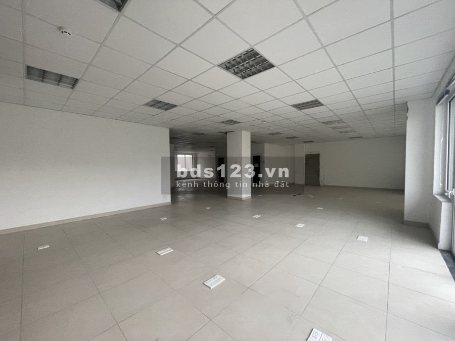 Shophouse Nguyễn Cơ Thạch cho thuê 2 căn liền kề. Hàng hot.