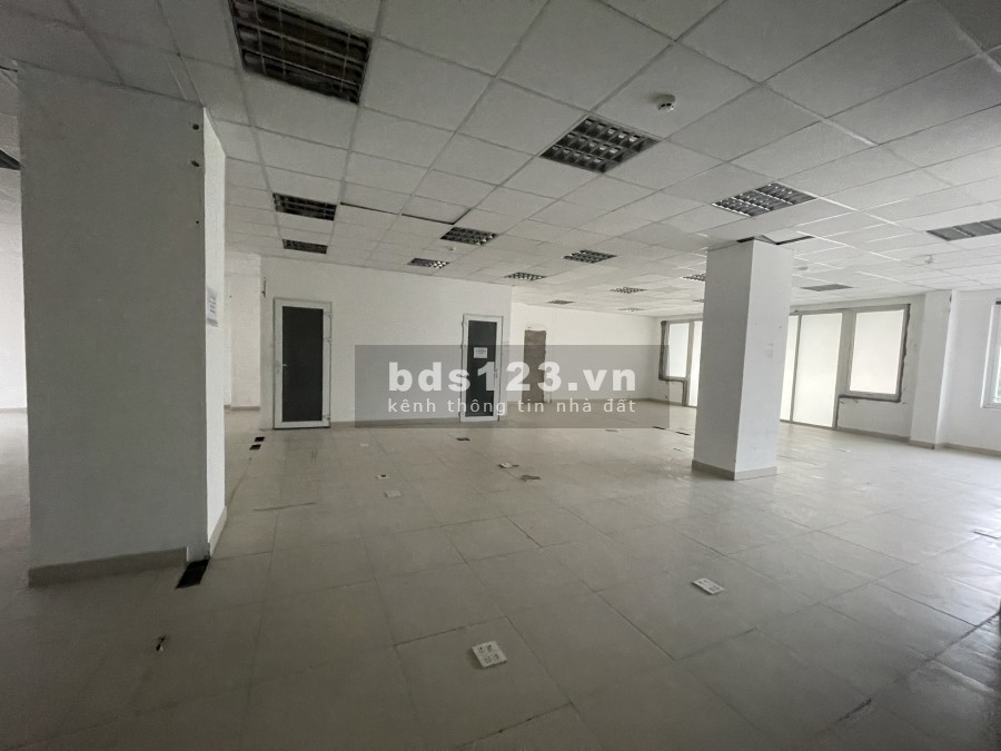 Shophouse Nguyễn Cơ Thạch cho thuê 2 căn liền kề. Hàng hot.