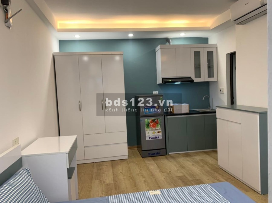 Cần bán căn ccmn full nội thất ở Cầu Giấy. Diện tích 70m x 5 tầng. giá bán 8 tỷ hơn