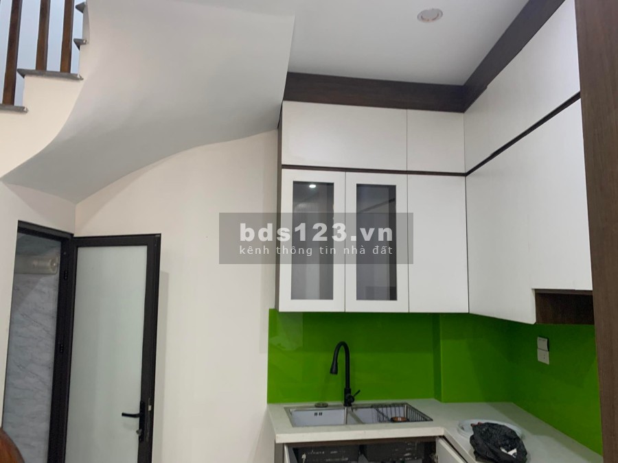Bán gấp nhà phố Định Công Thượng, quận Hoàng Mai, DT 39m, 5 tầng, MT 7m, 4,3 tỷ