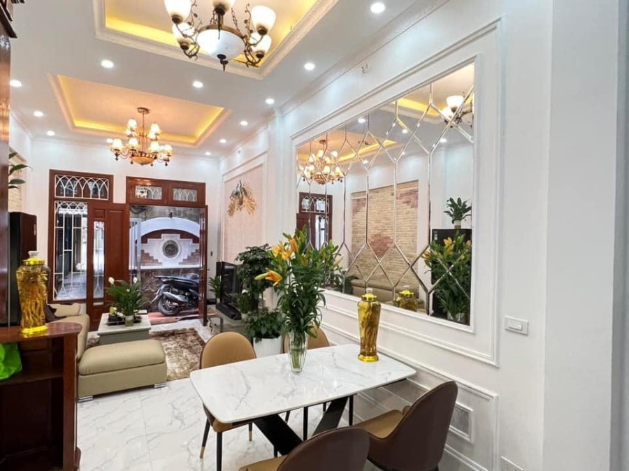 Cần bán nhà đẹp vip, khu phân lô, 40m ra oto tránh, đường Láng Cầu Giấy giá bán 4.25 tỷ