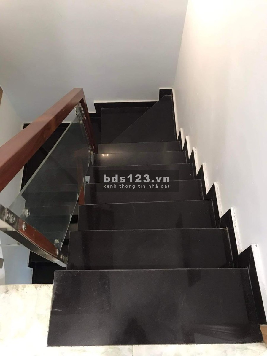Bán nhà nguyên căn 4 tầng 5 phòng ngủ 48M2 giá chỉ 4,35 tỷ Phường 16 Quận 8